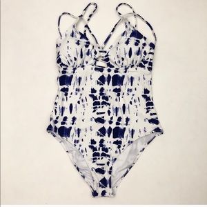 NWT Cupshe Tie dye one piece swimsuit XXL